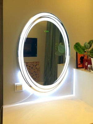 Der Spiegel Celeste mit LED Ausleuchtung
