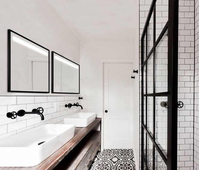 Der Spiegel Alina mit LED Ausleuchtung - Foto 4